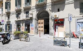 Piazza Portanova apartments